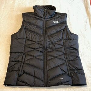 The North Face 550 black puffer down vest size XL